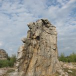 Menhir z jedné strany